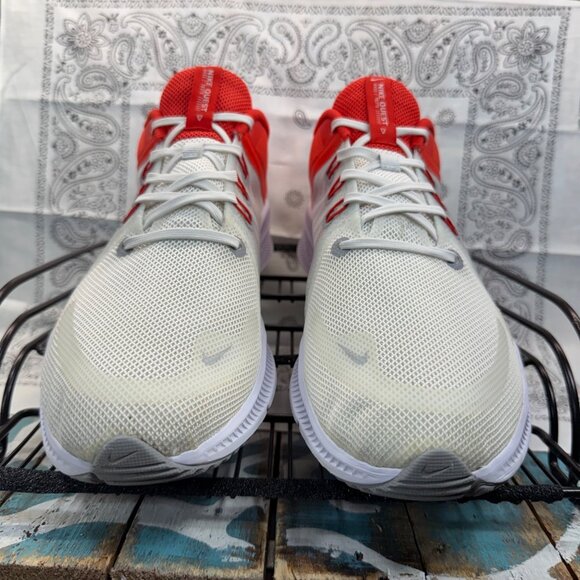 Nike Quest 4 Red White Gray Men's Running Shoes (DA1105-100) White Size 12 EUC - Picture 4 of 10